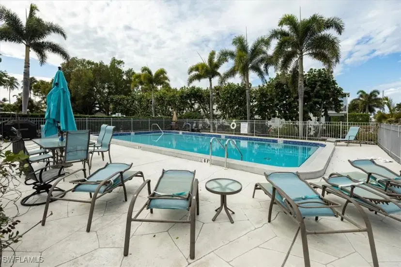 Picture of 1625 Chesapeake Ave 103, Naples FL 34102