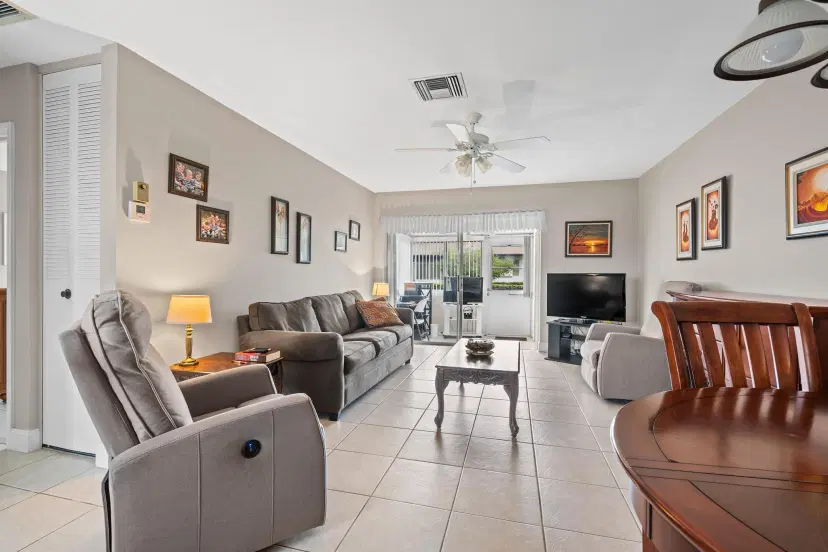 Picture of 2822 Crosley Drive W B, West Palm Beach FL 33415