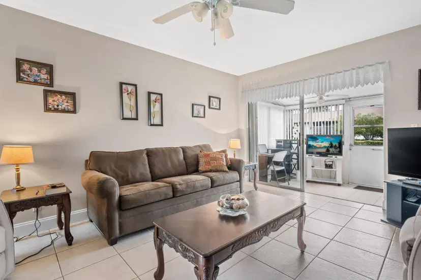 Picture of 2822 Crosley Drive W B, West Palm Beach FL 33415
