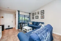 Picture of 1040 Oak Forest Dr 18-7, Naples, FL 34104