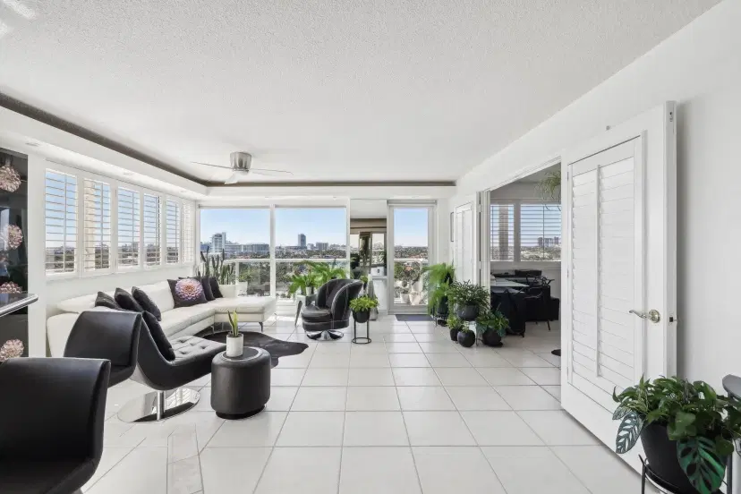 Picture of 3000 Holiday Dr 1204, Fort Lauderdale FL 33316