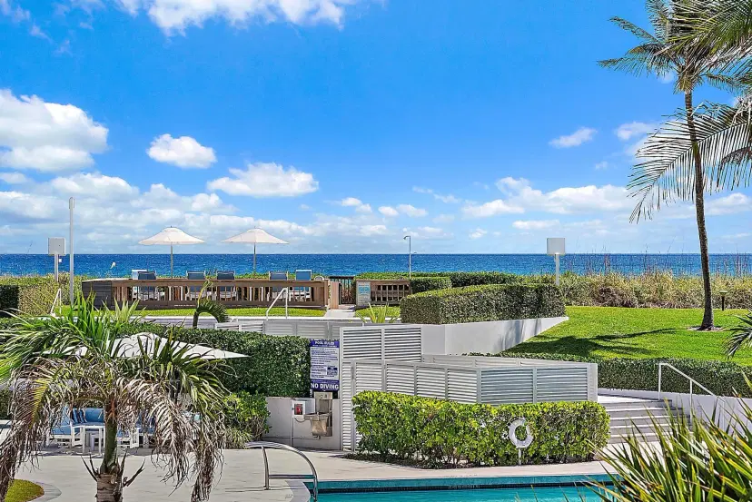 Picture of 2600 S Ocean Boulevard 102W, Palm Beach FL 33480