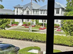 Picture of 1100 9Th St S F203, Naples, FL 34102