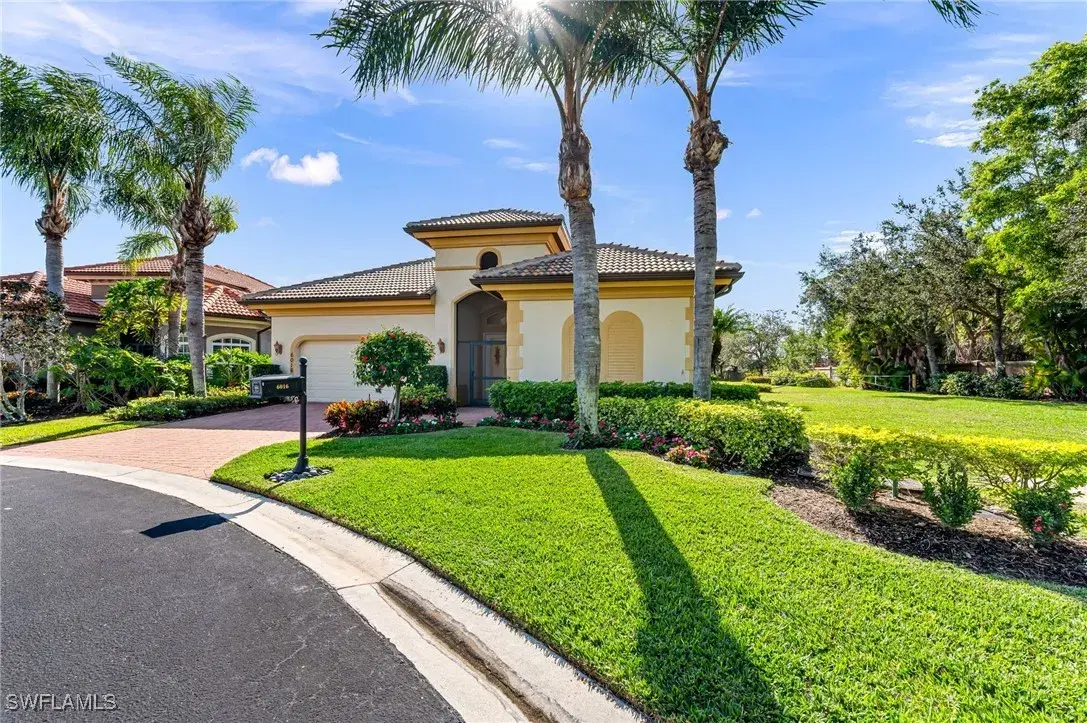 Picture of 6016 Dogleg Dr, Naples, FL 34113