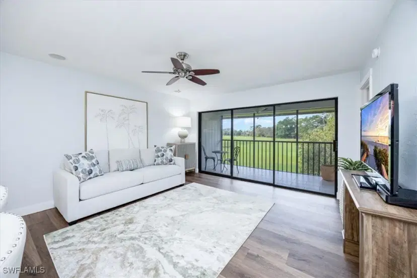 Picture of 746 Eagle Creek Dr 203, Naples FL 34113