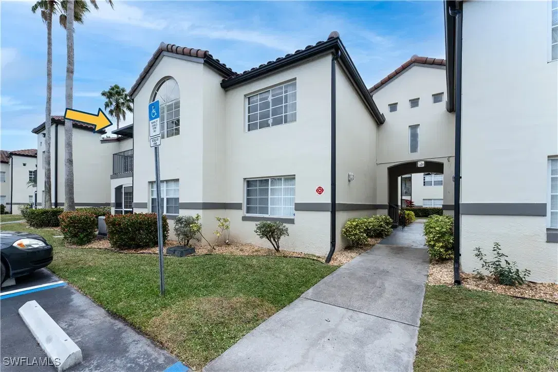 Picture of 3421 Winkler Ave 410, Fort Myers, FL 33916
