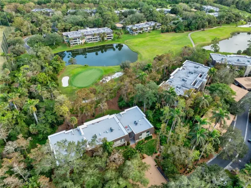 Picture of 101 Clubhouse Ln 281, Naples FL 34105