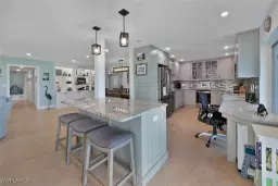 Picture of 101 Clubhouse Ln 281, Naples, FL 34105