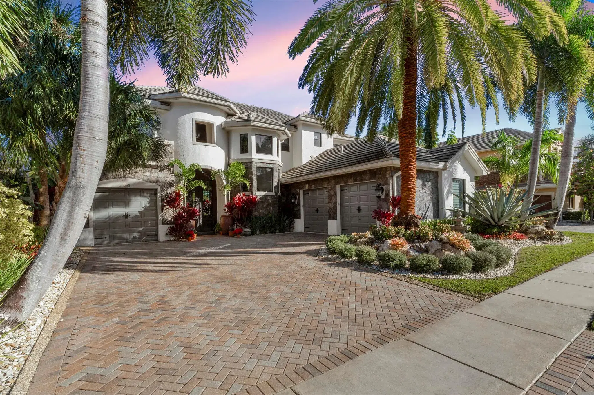 Picture of 10371 Trianon Place, Wellington, FL 33449