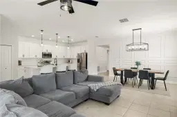 Picture of 305 SW 25 Pl, Cape Coral, FL 33991