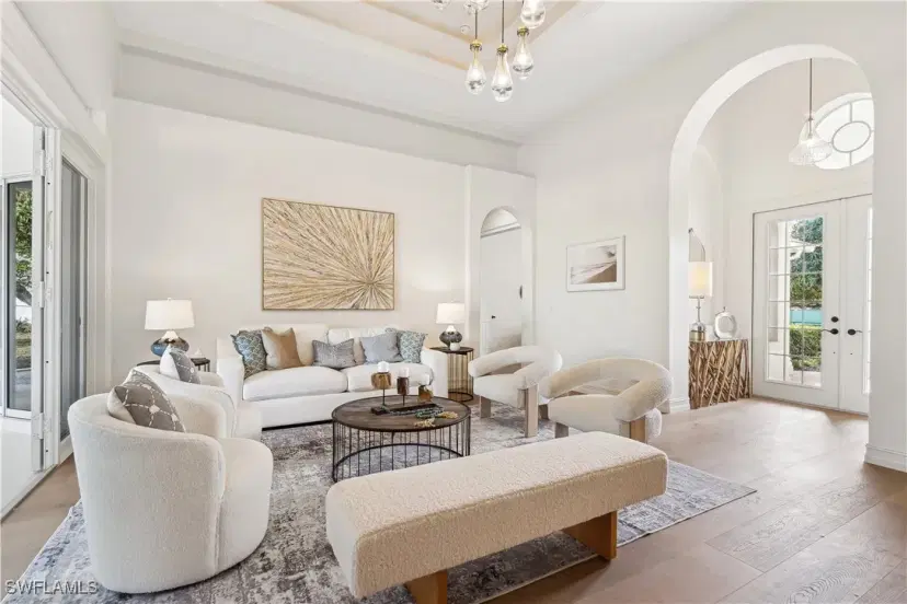 Picture of 677 5Th Ave N, Naples FL 34102