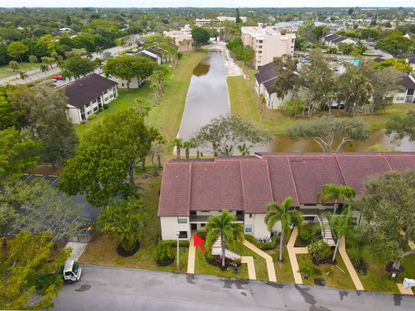 Picture of 4745 Lucerne Lakes Boulevard 101, Lake Worth FL 33467