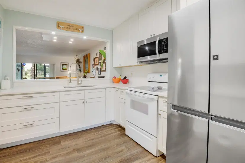 Picture of 4745 Lucerne Lakes Boulevard 101, Lake Worth FL 33467