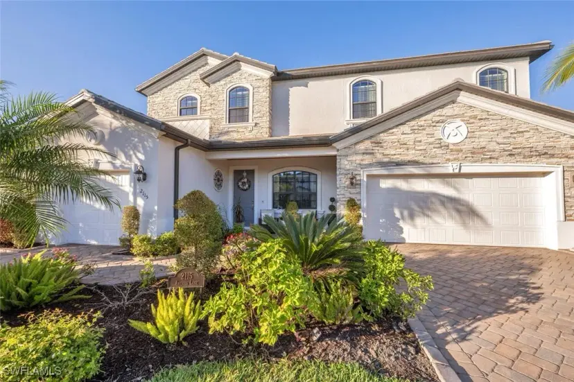 Picture of 2115 Antigua Ln, Naples FL 34120