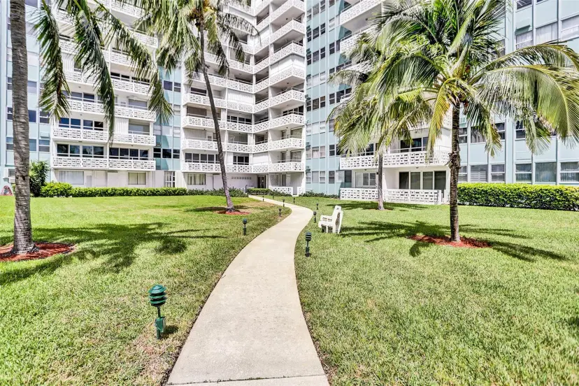 Picture of 1900 S Ocean Dr 301, Fort Lauderdale FL 33316