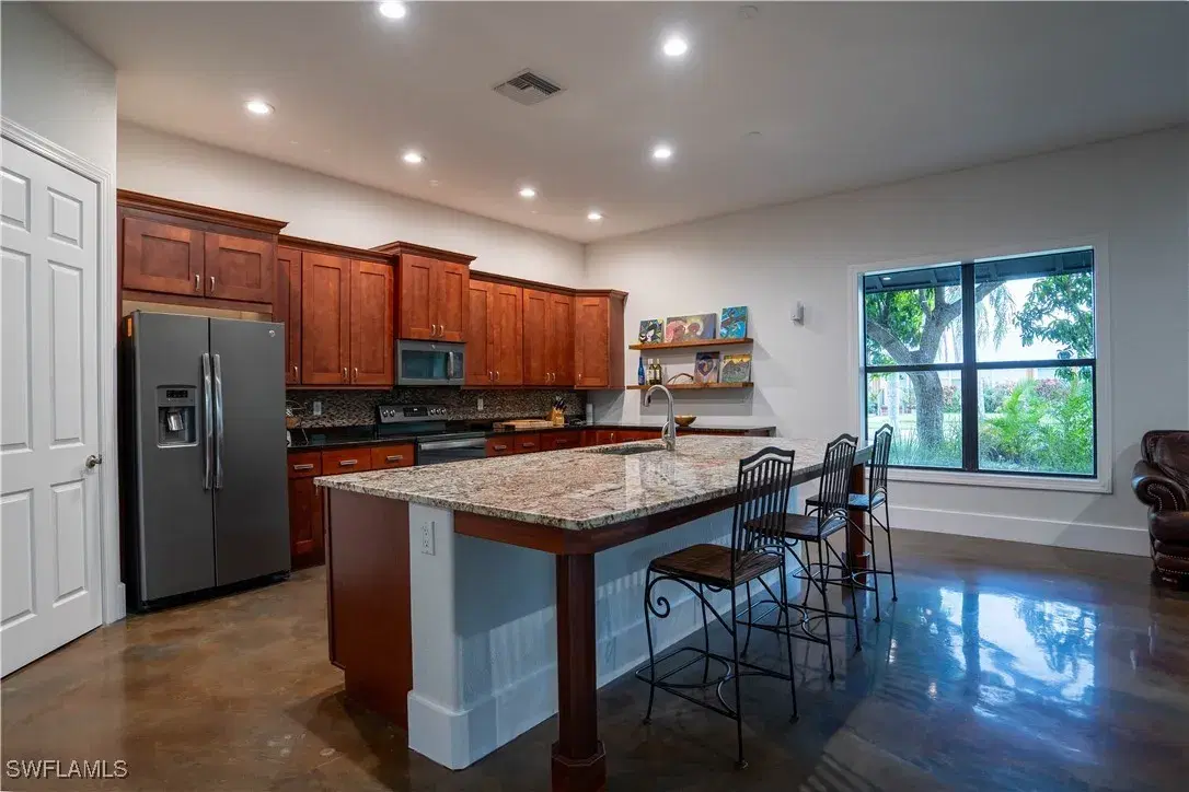Picture of 1561 Lynwood Ave, Fort Myers, FL 33901