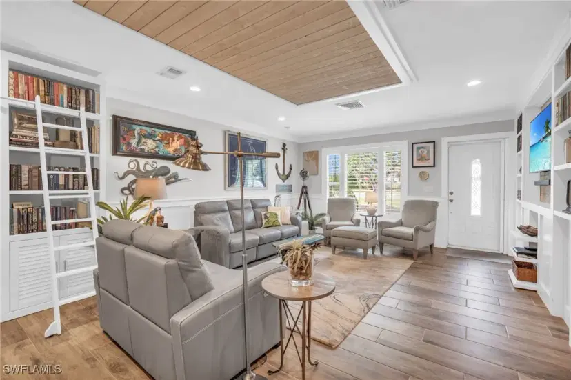 Picture of 97 1St St, Bonita Springs FL 34134