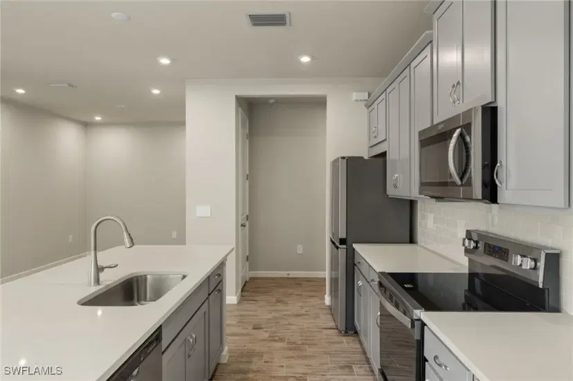 Picture of 6630 Good Life St, Fort Myers FL 33966