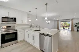 Picture of 8315 Casa Del Lago F, Boca Raton, FL 33433