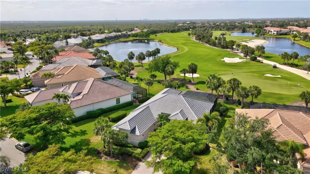 Picture of 8865 New Castle Dr, Fort Myers, FL 33908