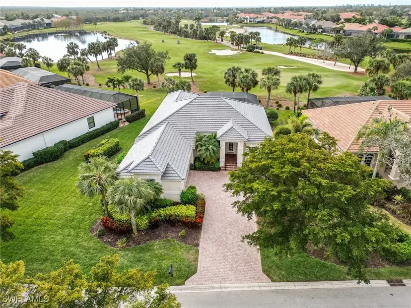 Picture of 8865 New Castle Dr, Fort Myers FL 33908