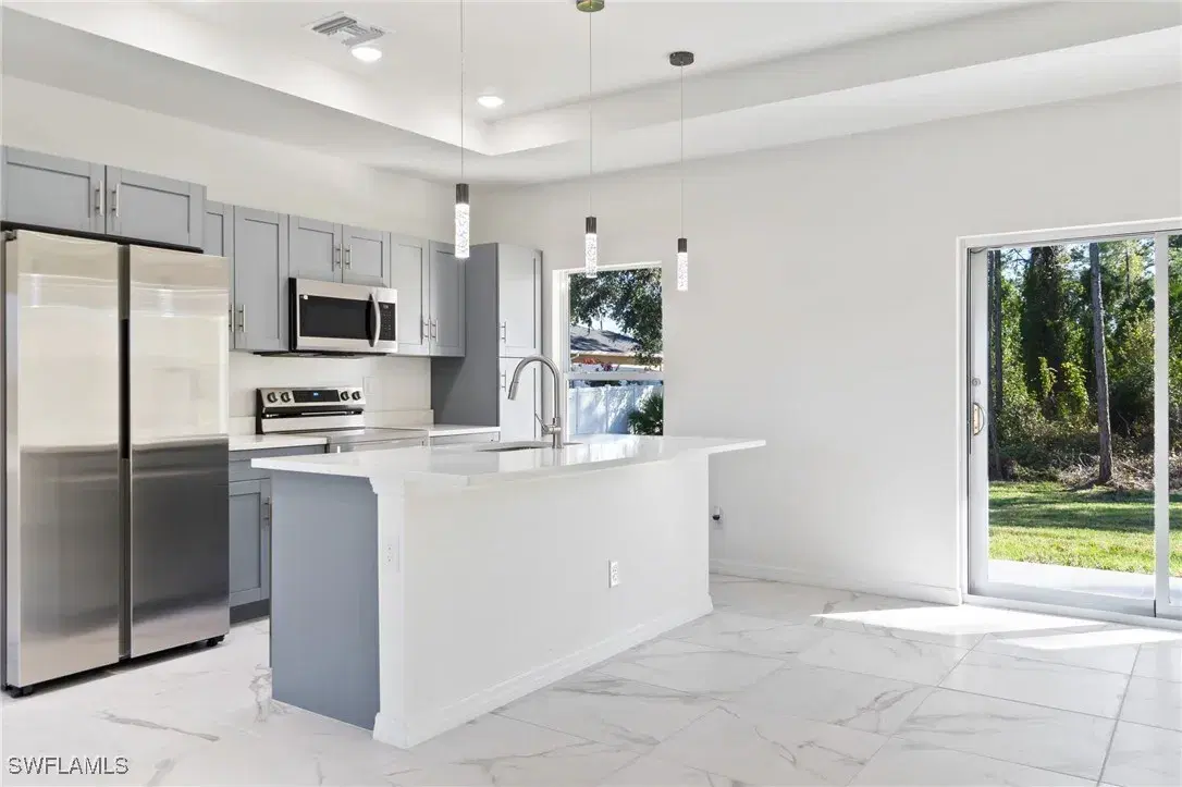 Picture of 3707 Sunset Rd, Lehigh Acres, FL 33971