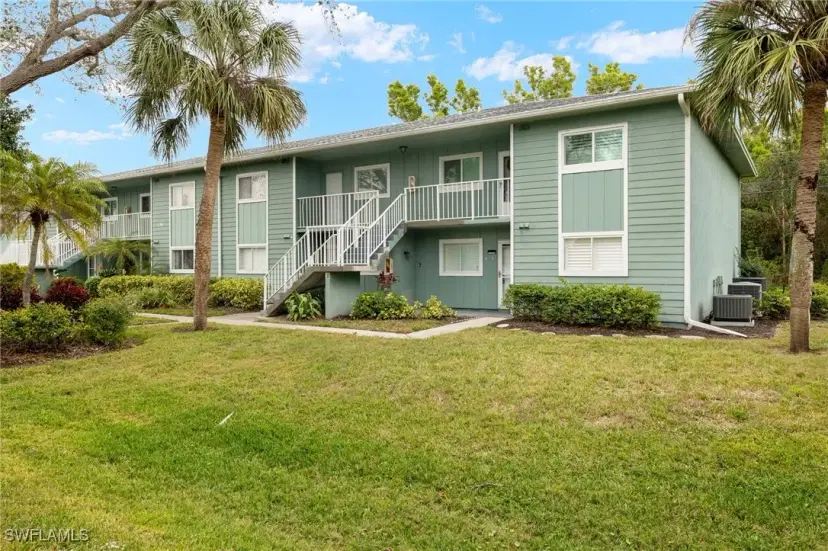 Picture of 136 Cypress Way E 507, Naples FL 34110