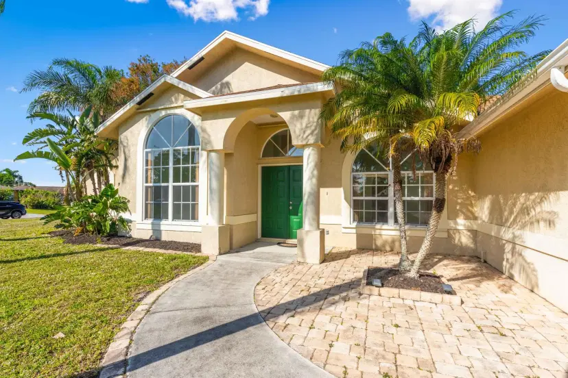 Picture of 231 SE Crosspoint Drive, Port St Lucie FL 34983