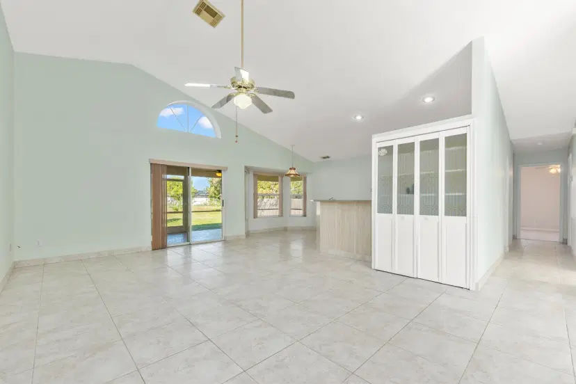 Picture of 231 SE Crosspoint Drive, Port St Lucie FL 34983