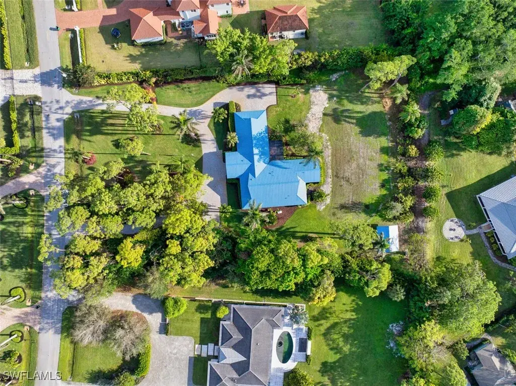 Picture of 601 Carica Rd, Naples, FL 34108