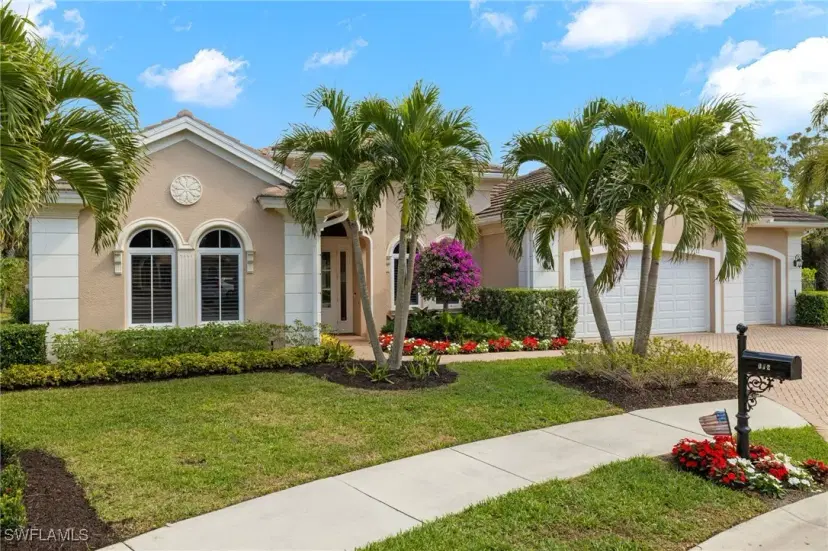 Picture of 372 Cypress Way W, Naples FL 34110