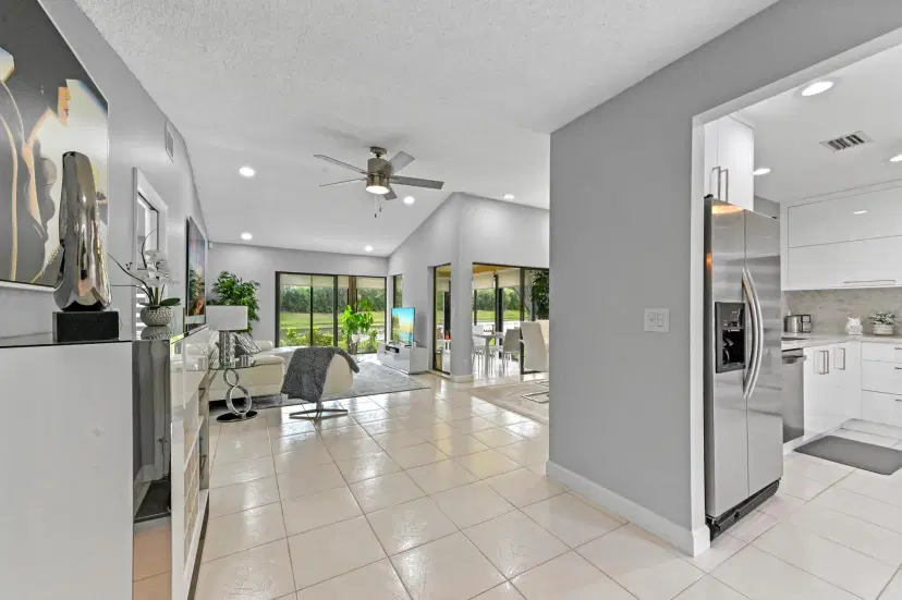 Picture of 5650 Parkwalk Circle E, Boynton Beach FL 33472