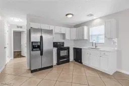 Picture of 518 Leawood Cir, Naples, FL 34104