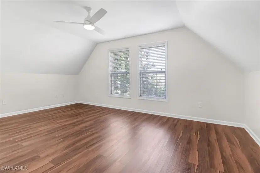 Picture of 518 Leawood Cir, Naples FL 34104