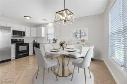 Picture of 518 Leawood Cir, Naples, FL 34104