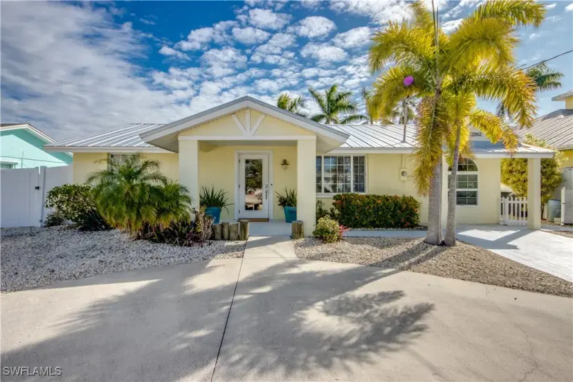 Picture of 12262 Boat Shell Dr, Matlacha Isles FL 33991