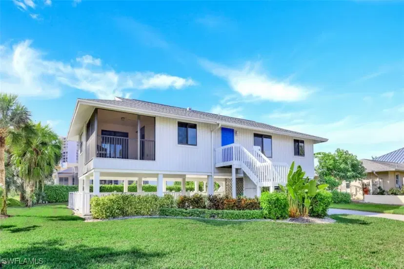 Picture of 864 Swan Dr, Marco Island FL 34145