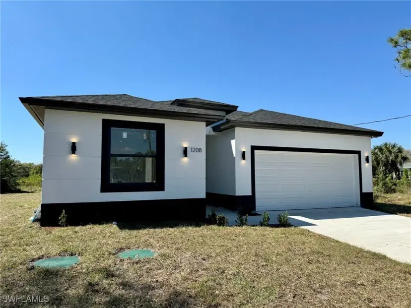 Picture of 1208 Jabara Cir, Labelle FL 33935