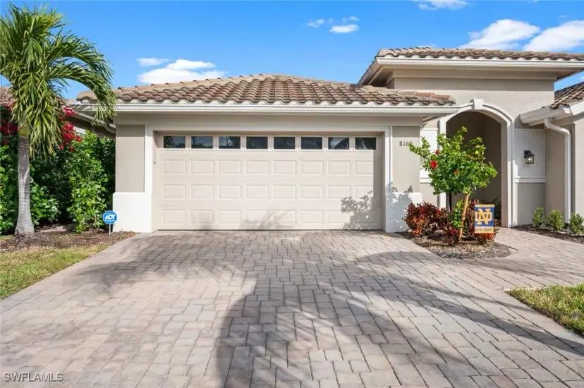Picture of 8160 Venetian Pointe Dr, Fort Myers FL 33908