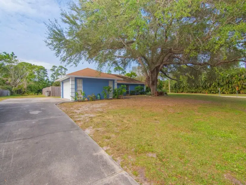 Picture of 2101 13Th Avenue Sw, Vero Beach FL 32962