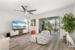 Picture of 7320 Glenmoor Ln 2205, Naples, FL 34104