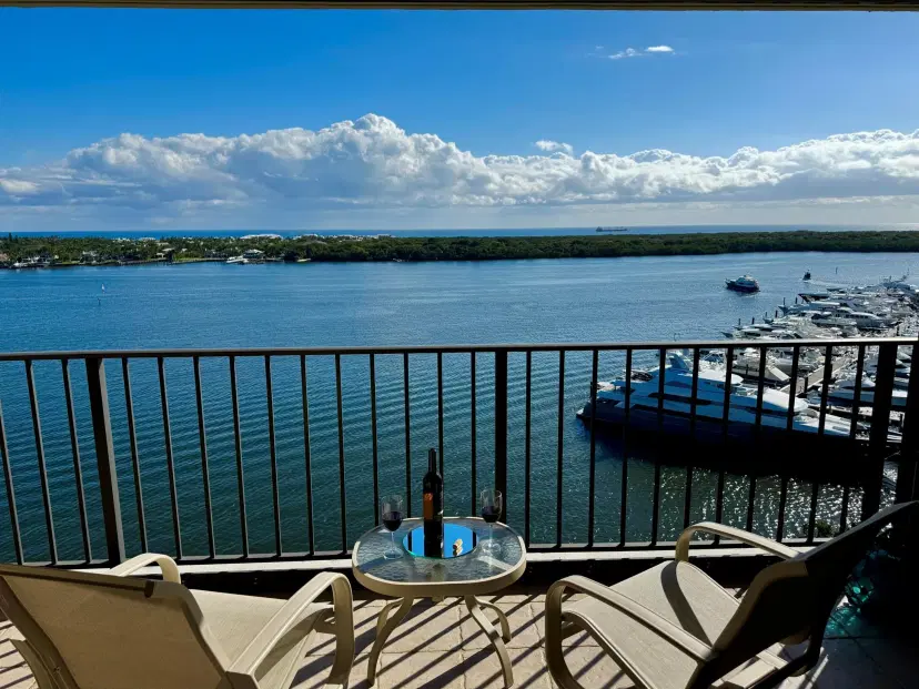 Picture of 124 Lakeshore Drive Ph-28, North Palm Beach FL 33408