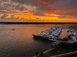 Picture of 124 Lakeshore Drive Ph-28, North Palm Beach, FL 33408