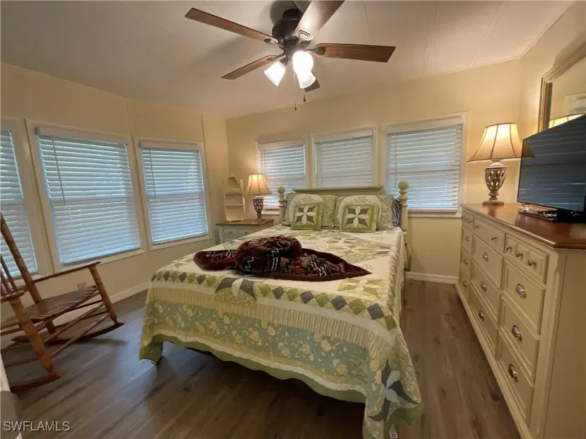 Picture of 144 Redwood Ln 14, Naples FL 34114