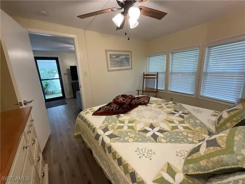 Picture of 144 Redwood Ln 14, Naples FL 34114