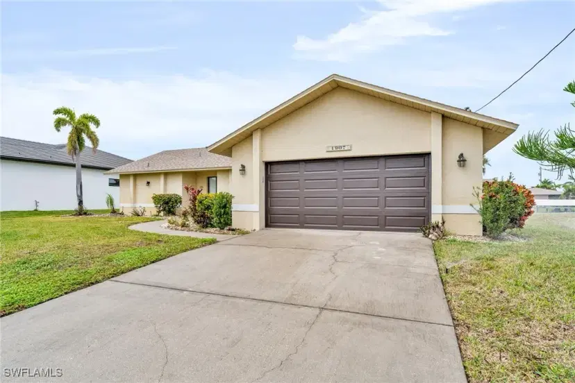 Picture of 1907 SE 10Th St, Cape Coral FL 33990