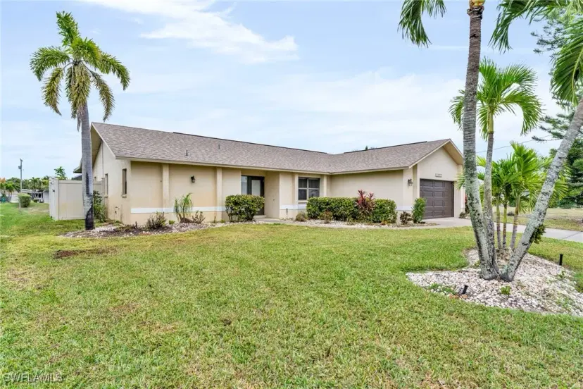 Picture of 1907 SE 10Th St, Cape Coral FL 33990