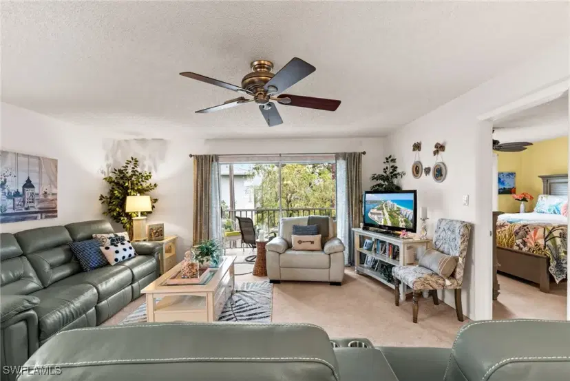 Picture of 7050 Nantucket Cir 8, North Fort Myers FL 33917