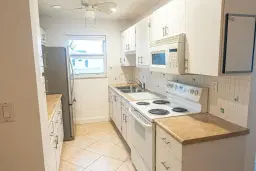Picture of 250 High Point Court B, Boynton Beach, FL 33435