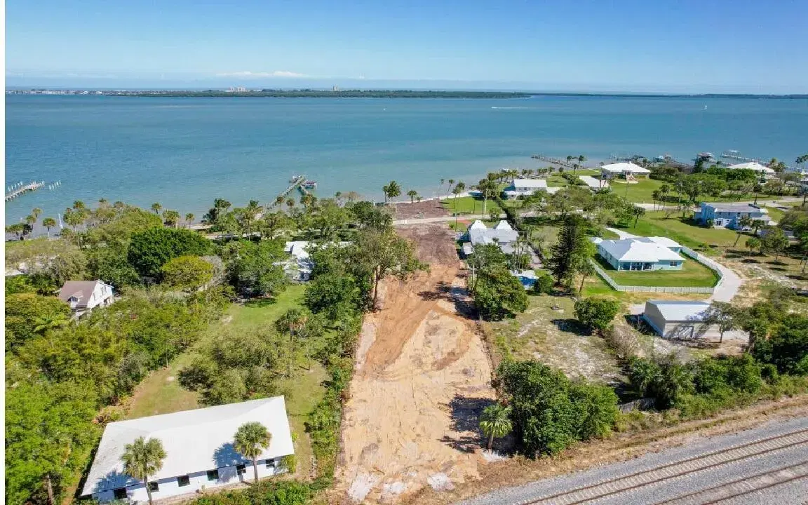 Picture of 1033 S Indian River Drive, Fort Pierce, FL 34950